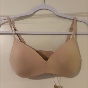 Skims Nude Seamless Bra